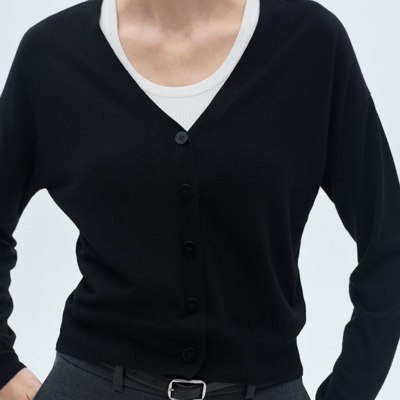Mango NWT Black Button Knit Cardigan - Picture 4 of 6